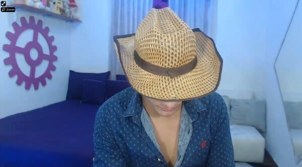 XloveGay male cam model wearing a hat